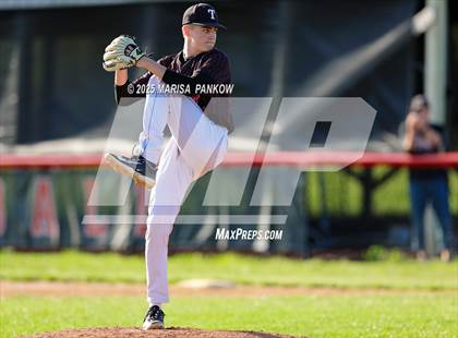 Thumbnail 1 in Bishop Grimes vs Tully photogallery.