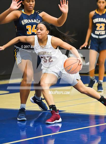 Thumbnail 3 in Riverdale Baptist vs. Riverdale (Nike Tournament of Champions) photogallery.