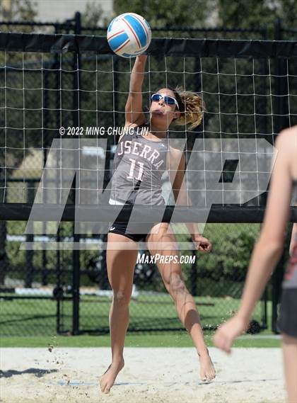 Thumbnail 3 in Ontario Christian @ JSerra Catholic photogallery.
