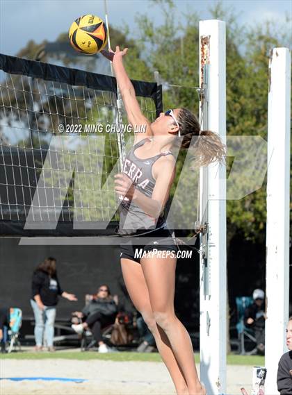 Thumbnail 2 in Ontario Christian @ JSerra Catholic photogallery.