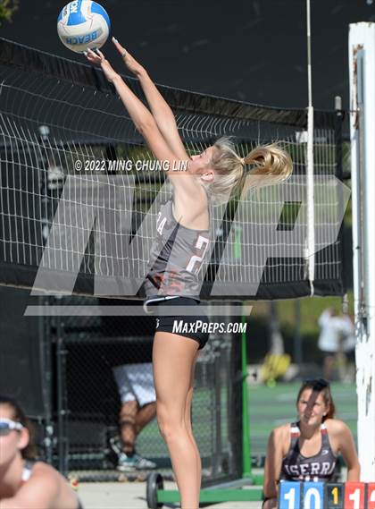 Thumbnail 2 in Ontario Christian @ JSerra Catholic photogallery.