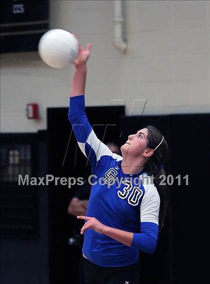Thumbnail 3 in La Jolla Country Day vs. Presentation (Archbishop Mitty Invitational Tournament) photogallery.