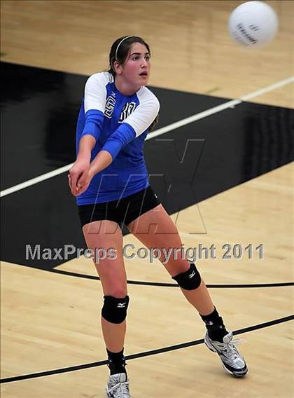 Thumbnail 2 in La Jolla Country Day vs. Presentation (Archbishop Mitty Invitational Tournament) photogallery.