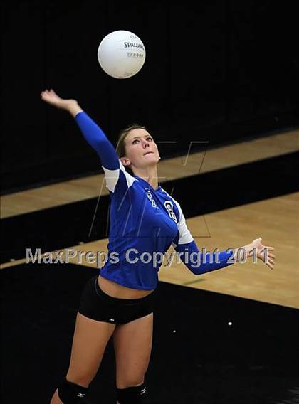 Thumbnail 2 in La Jolla Country Day vs. Presentation (Archbishop Mitty Invitational Tournament) photogallery.