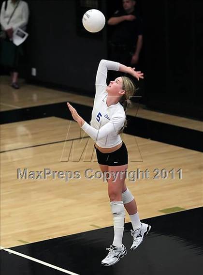 Thumbnail 3 in La Jolla Country Day vs. Presentation (Archbishop Mitty Invitational Tournament) photogallery.