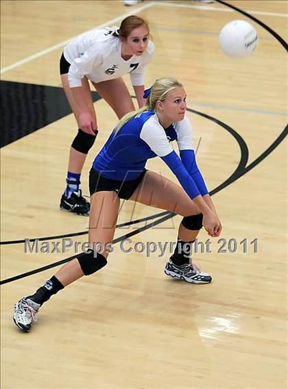 Thumbnail 1 in La Jolla Country Day vs. Presentation (Archbishop Mitty Invitational Tournament) photogallery.