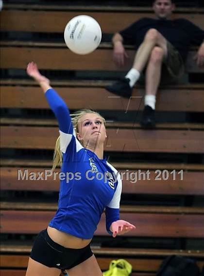 Thumbnail 1 in La Jolla Country Day vs. Presentation (Archbishop Mitty Invitational Tournament) photogallery.