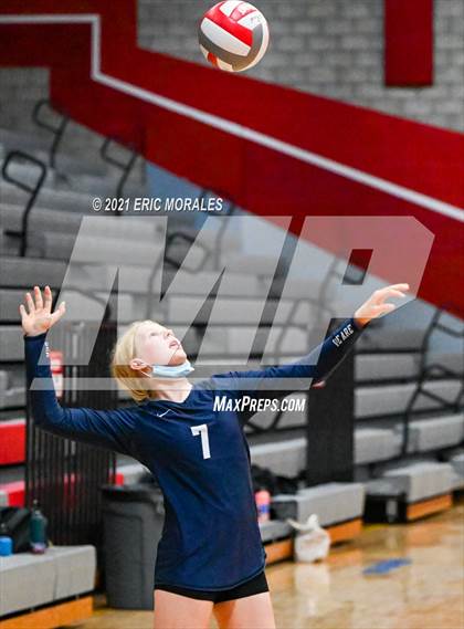 Thumbnail 1 in San Dieguito Academy vs Otay Ranch (SUHI JV Tournament) photogallery.