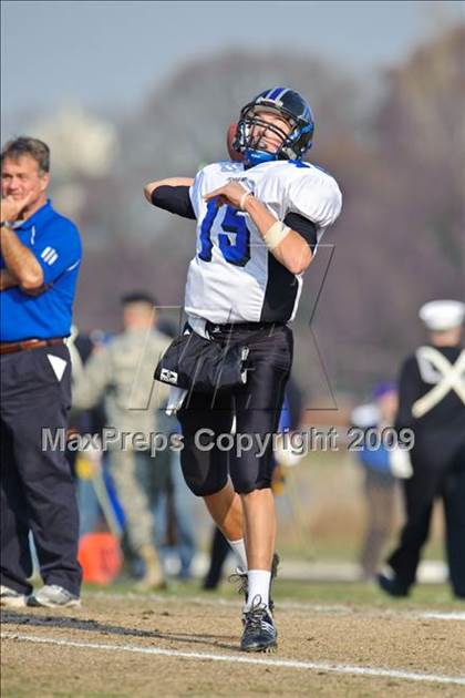 Thumbnail 2 in North vs Glenbard West (IHSA Class 7A Quarterfinals) photogallery.