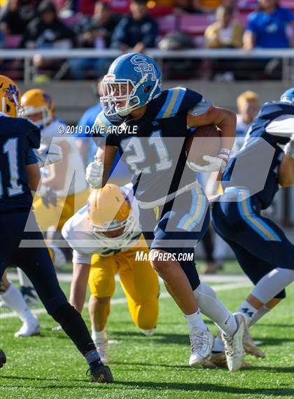 Thumbnail 2 in Salem Hills vs. Orem (UHSAA 5A Semifinal) photogallery.