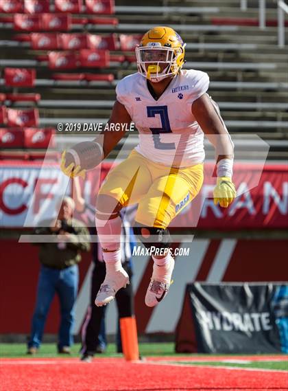 Thumbnail 1 in Salem Hills vs. Orem (UHSAA 5A Semifinal) photogallery.