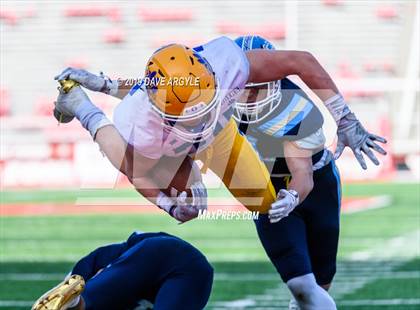 Thumbnail 2 in Salem Hills vs. Orem (UHSAA 5A Semifinal) photogallery.