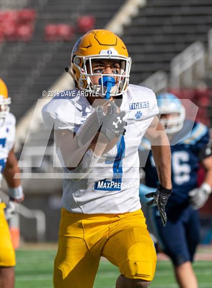 Thumbnail 2 in Salem Hills vs. Orem (UHSAA 5A Semifinal) photogallery.