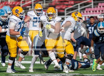 Thumbnail 3 in Salem Hills vs. Orem (UHSAA 5A Semifinal) photogallery.