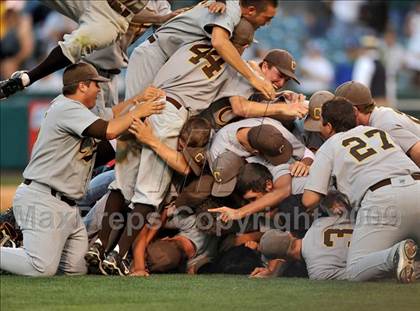 Thumbnail 1 in Huntington Beach vs. Crespi (CIF SS D2 Final) photogallery.
