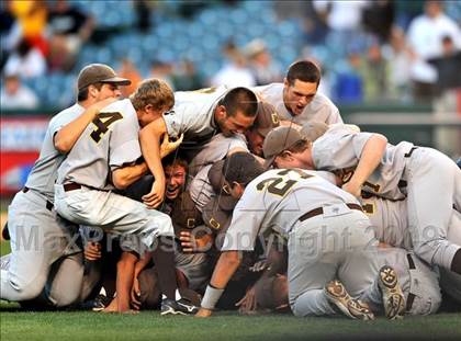 Thumbnail 3 in Huntington Beach vs. Crespi (CIF SS D2 Final) photogallery.