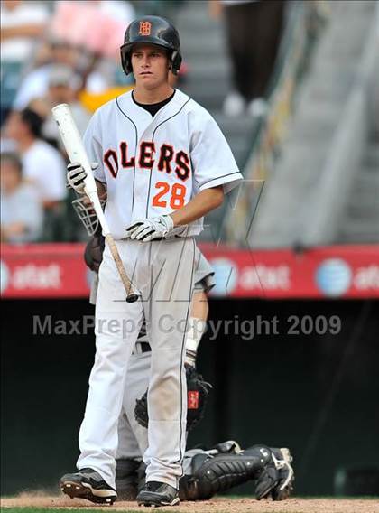 Thumbnail 1 in Huntington Beach vs. Crespi (CIF SS D2 Final) photogallery.