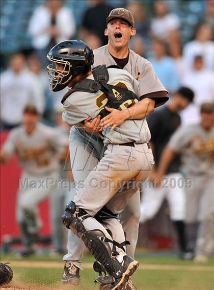 Thumbnail 3 in Huntington Beach vs. Crespi (CIF SS D2 Final) photogallery.
