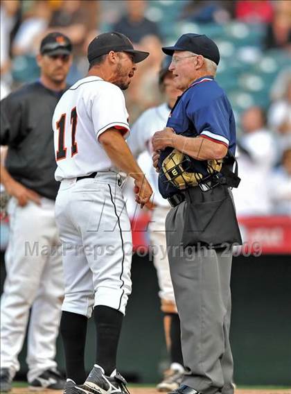 Thumbnail 3 in Huntington Beach vs. Crespi (CIF SS D2 Final) photogallery.