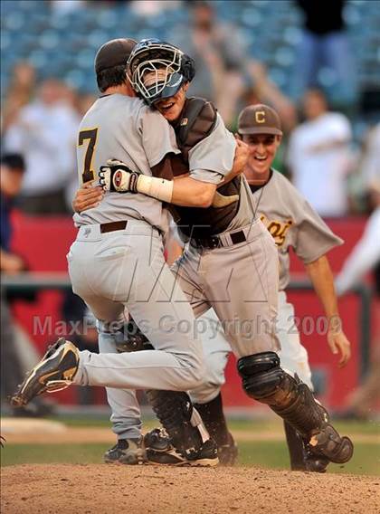 Thumbnail 2 in Huntington Beach vs. Crespi (CIF SS D2 Final) photogallery.