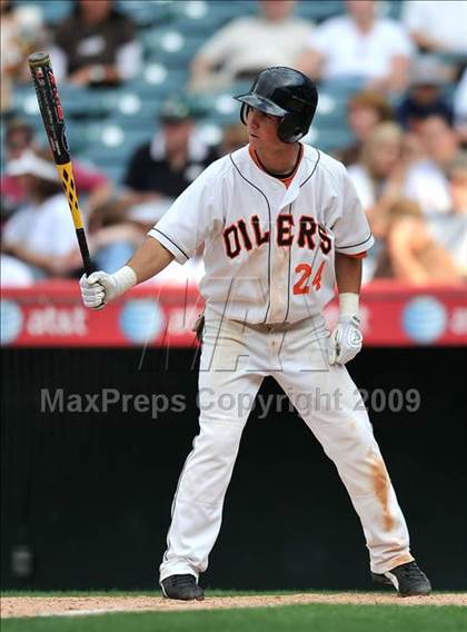 Thumbnail 2 in Huntington Beach vs. Crespi (CIF SS D2 Final) photogallery.