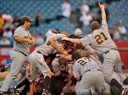 Thumbnail 1 in Huntington Beach vs. Crespi (CIF SS D2 Final) photogallery.