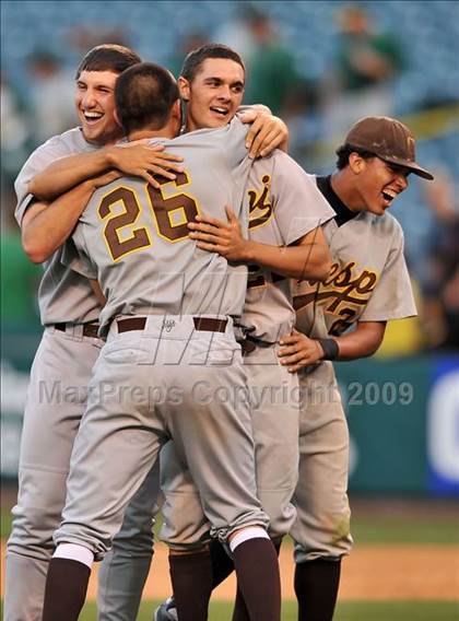Thumbnail 3 in Huntington Beach vs. Crespi (CIF SS D2 Final) photogallery.