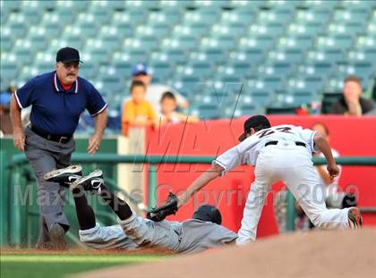 Thumbnail 3 in Huntington Beach vs. Crespi (CIF SS D2 Final) photogallery.