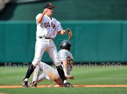 Thumbnail 2 in Huntington Beach vs. Crespi (CIF SS D2 Final) photogallery.