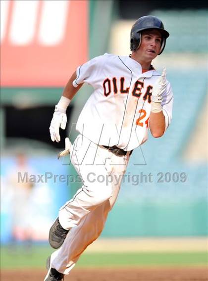 Thumbnail 1 in Huntington Beach vs. Crespi (CIF SS D2 Final) photogallery.