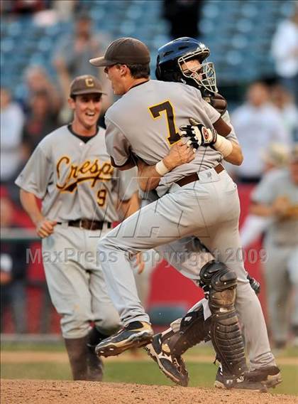 Thumbnail 2 in Huntington Beach vs. Crespi (CIF SS D2 Final) photogallery.