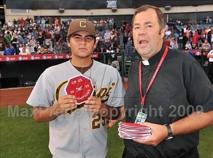 Thumbnail 3 in Huntington Beach vs. Crespi (CIF SS D2 Final) photogallery.