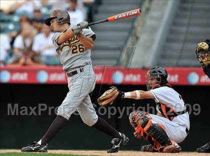 Thumbnail 3 in Huntington Beach vs. Crespi (CIF SS D2 Final) photogallery.