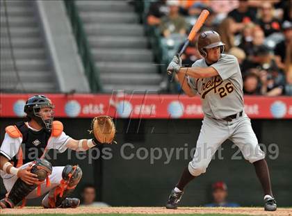 Thumbnail 3 in Huntington Beach vs. Crespi (CIF SS D2 Final) photogallery.