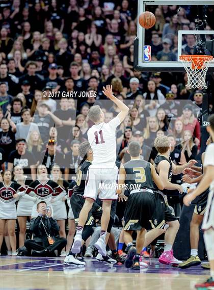 Thumbnail 3 in Bishop Montgomery vs Woodcreek (CIF State Open Final) photogallery.
