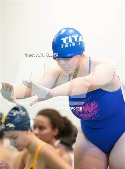 Thumbnail 2 in Warren Woods-Tower vs. Mott (Titan Relays) photogallery.