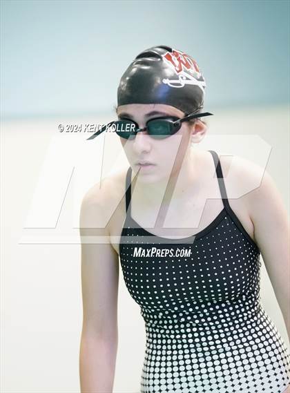 Thumbnail 1 in Warren Woods-Tower vs. Mott (Titan Relays) photogallery.