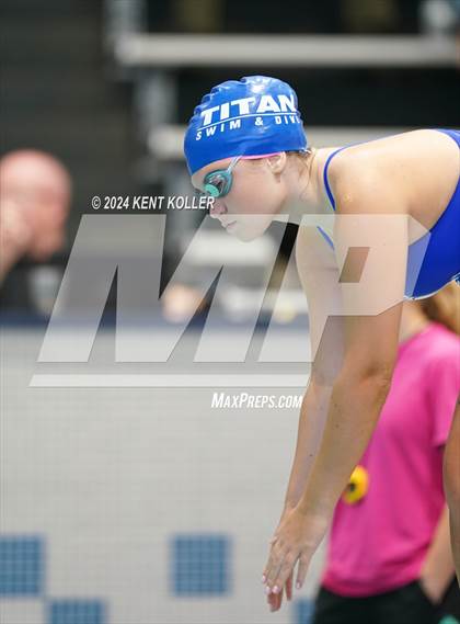 Thumbnail 2 in Warren Woods-Tower vs. Mott (Titan Relays) photogallery.