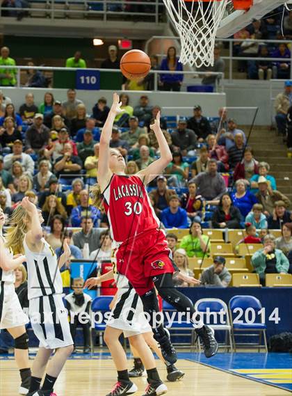 Thumbnail 1 in Fairview vs. Lacassine (LHSAA Class B Final) photogallery.