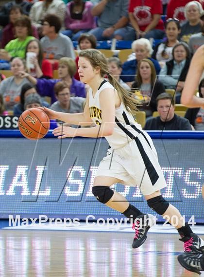 Thumbnail 2 in Fairview vs. Lacassine (LHSAA Class B Final) photogallery.