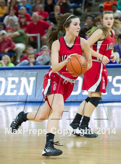Thumbnail 2 in Fairview vs. Lacassine (LHSAA Class B Final) photogallery.