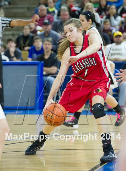Thumbnail 1 in Fairview vs. Lacassine (LHSAA Class B Final) photogallery.