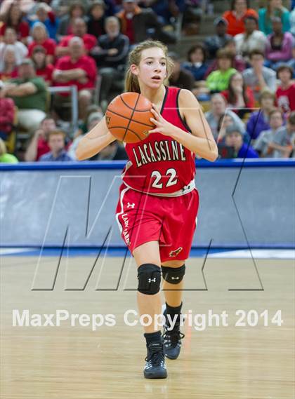 Thumbnail 2 in Fairview vs. Lacassine (LHSAA Class B Final) photogallery.