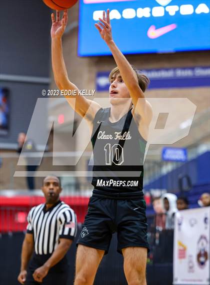 Thumbnail 3 in Highland Park vs. Clear Falls (In-N-Out Tournament) photogallery.
