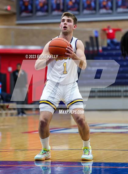 Thumbnail 3 in Highland Park vs. Clear Falls (In-N-Out Tournament) photogallery.