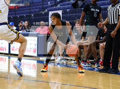Thumbnail 3 in Highland Park vs. Clear Falls (In-N-Out Tournament) photogallery.