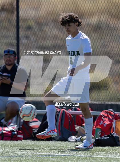 Thumbnail 2 in Eureka vs Sonoma Academy photogallery.
