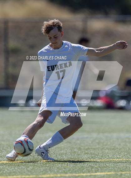 Thumbnail 3 in Eureka vs Sonoma Academy photogallery.