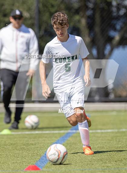 Thumbnail 3 in Eureka vs Sonoma Academy photogallery.