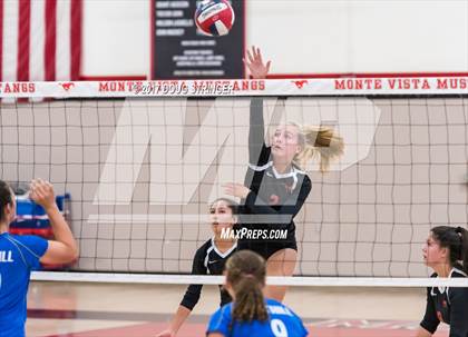 Thumbnail 1 in Foothill @ Monte Vista photogallery.